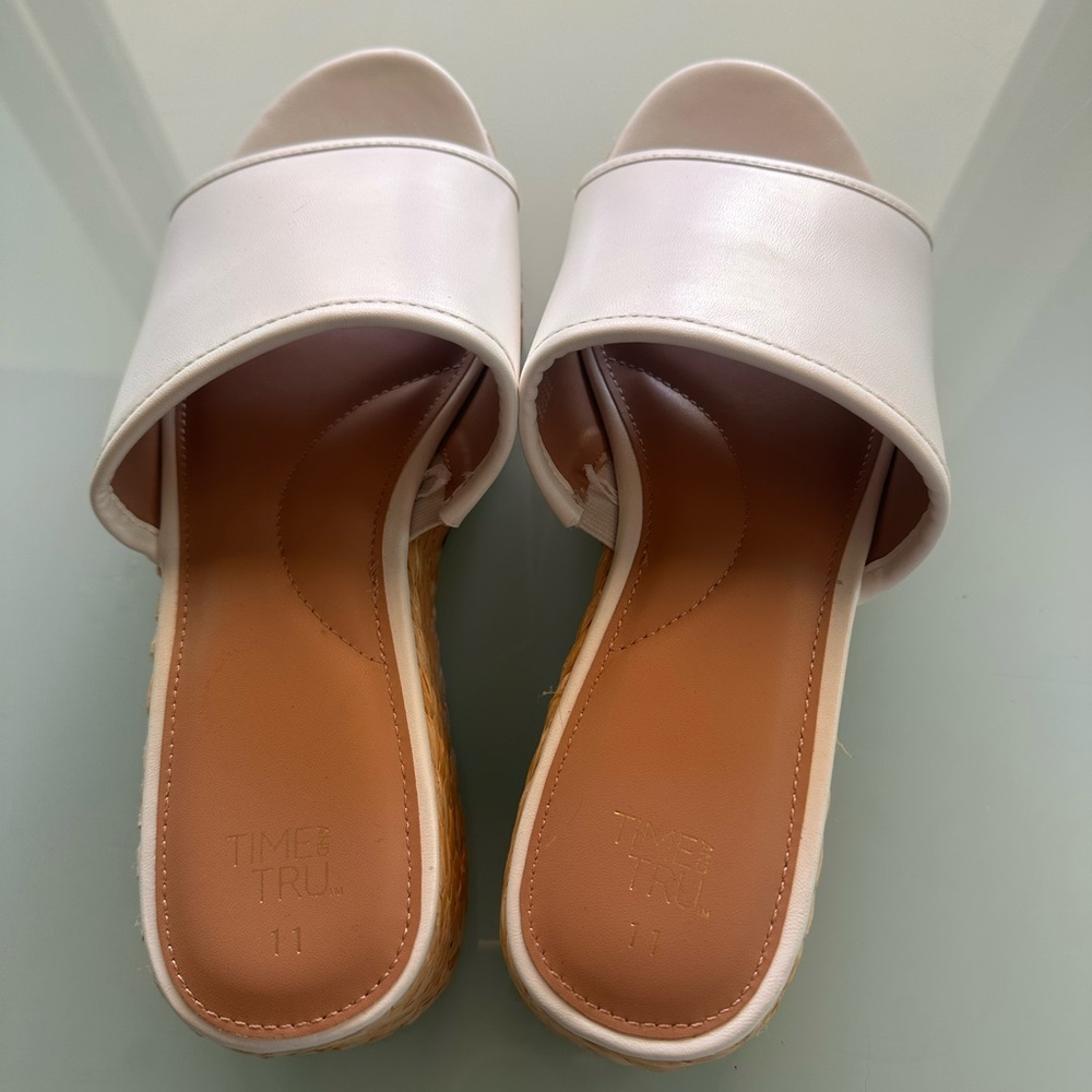 Time and Tru Women's white Wedge Sandals